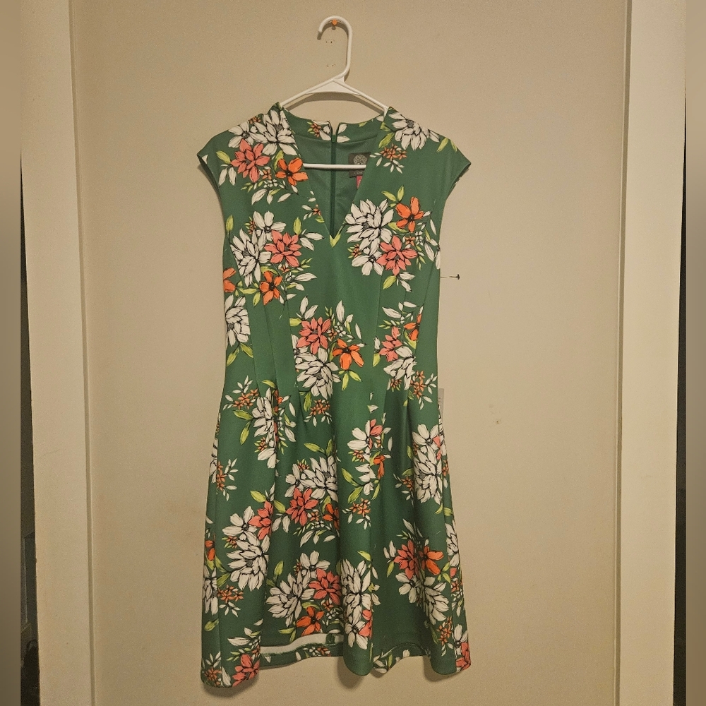 Vince Camuto Green Floral Dress